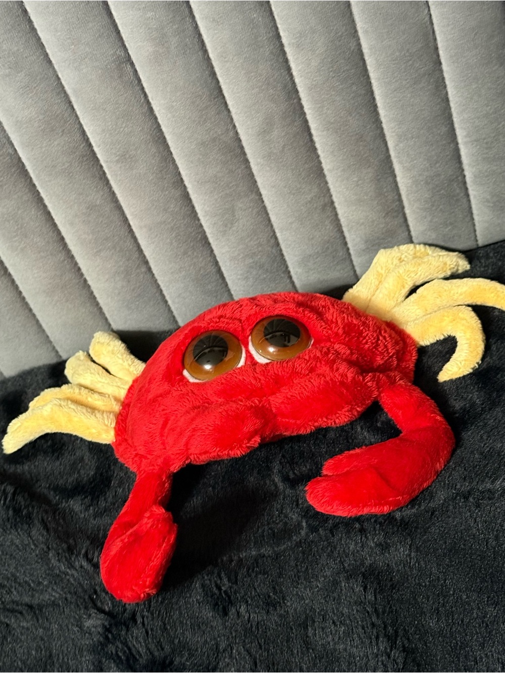 Russ Berrie Clawed Red Crab Plush Stuffed Animal Big Eyes Sea Creature Toy